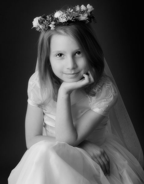 Holy Communion portrait of young girl taken by Cormac Byrne Photography  