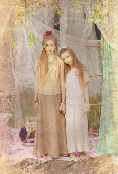 Vintage style portrait of two sisters at Cormac Byrne Photogrpahy, Dooradoyle, Limerick.  